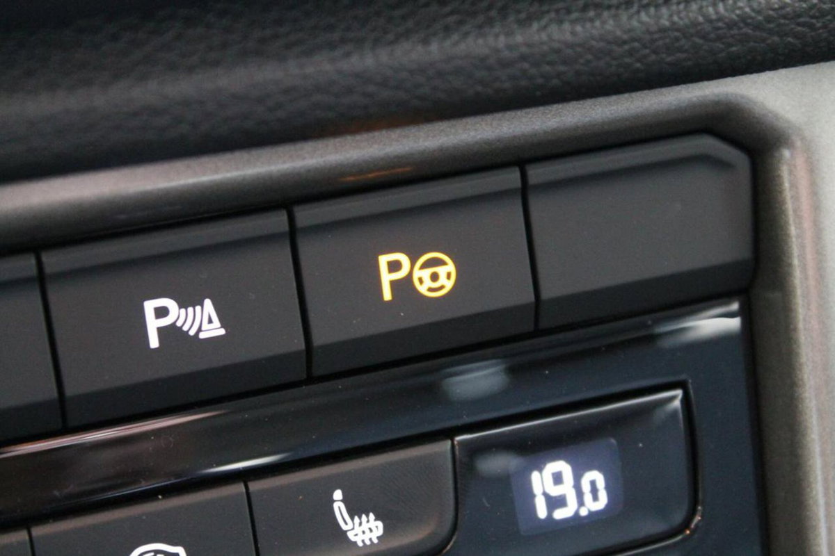 Volkswagen T-Roc 1.6 TDI SCR Style BlueMotion Technology (18)