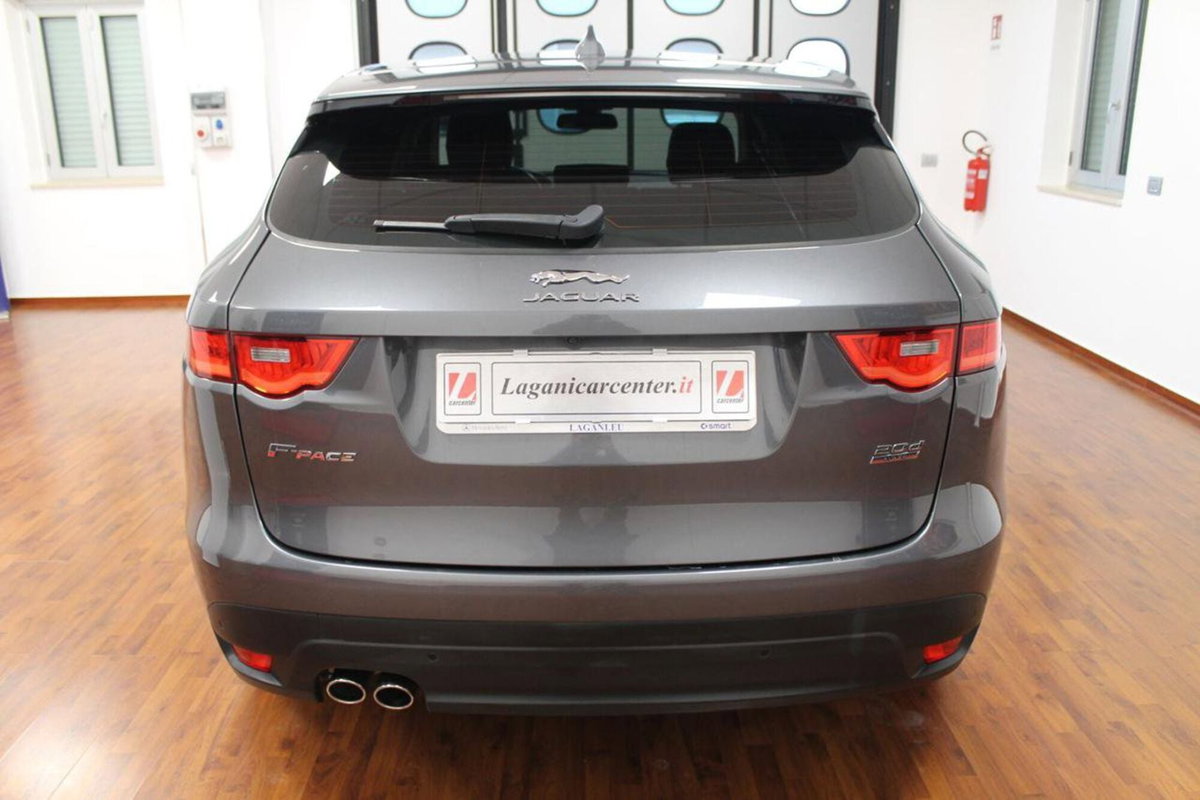 Jaguar F-Pace 2.0 D 180 CV AWD aut. Prestige (5)