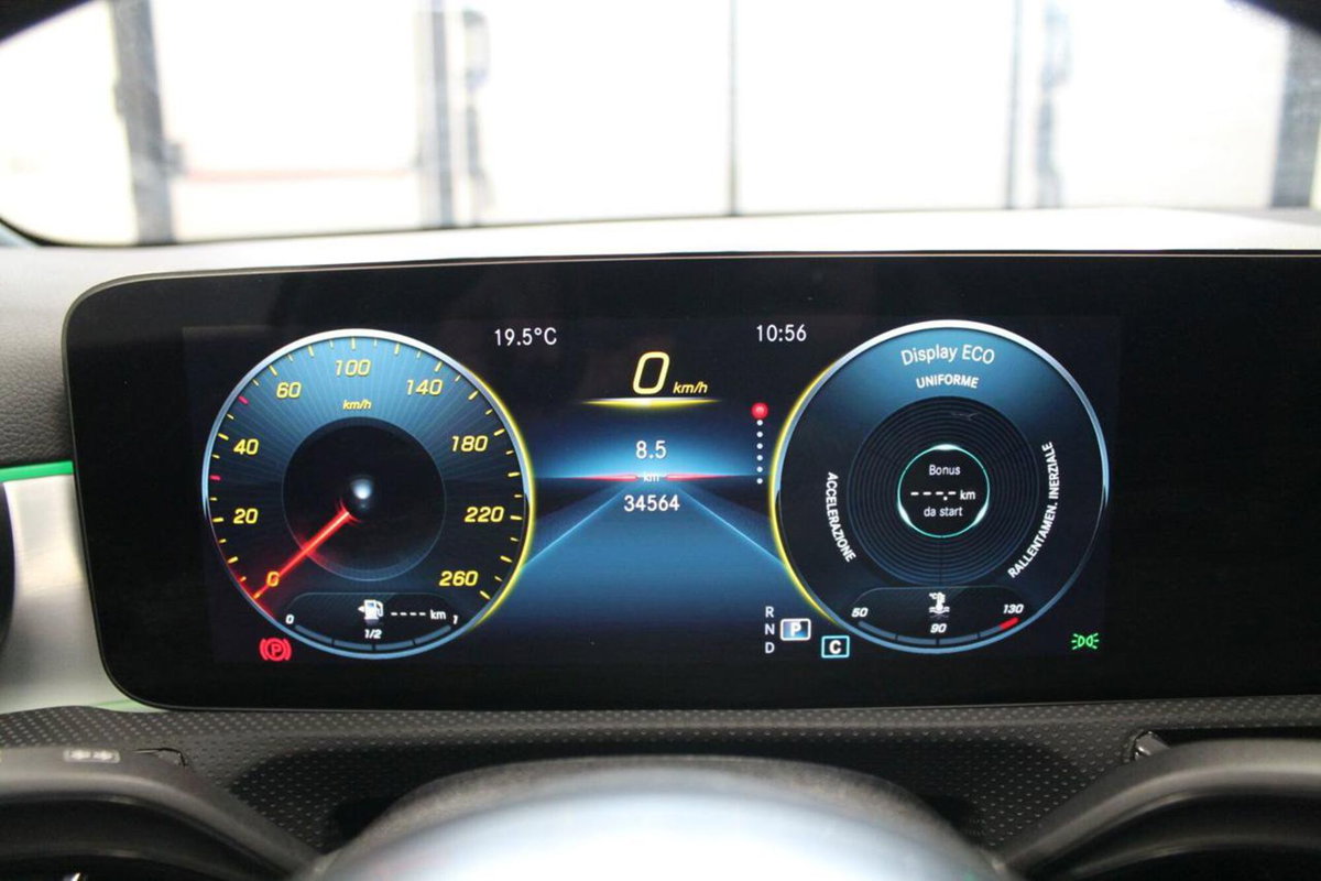 Mercedes-Benz Classe A 200 d Automatic Premium (11)