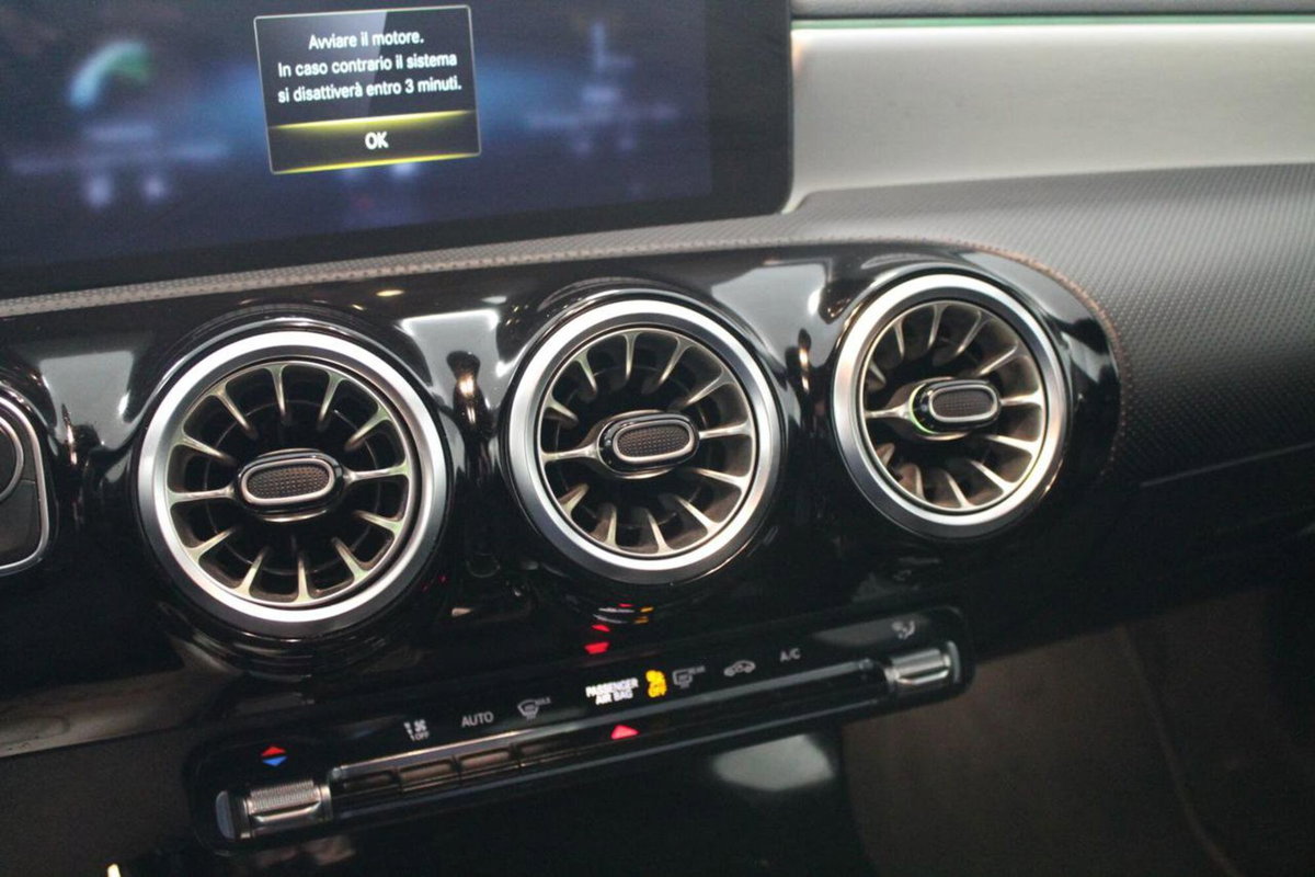 Mercedes-Benz Classe A 200 d Automatic Premium (16)