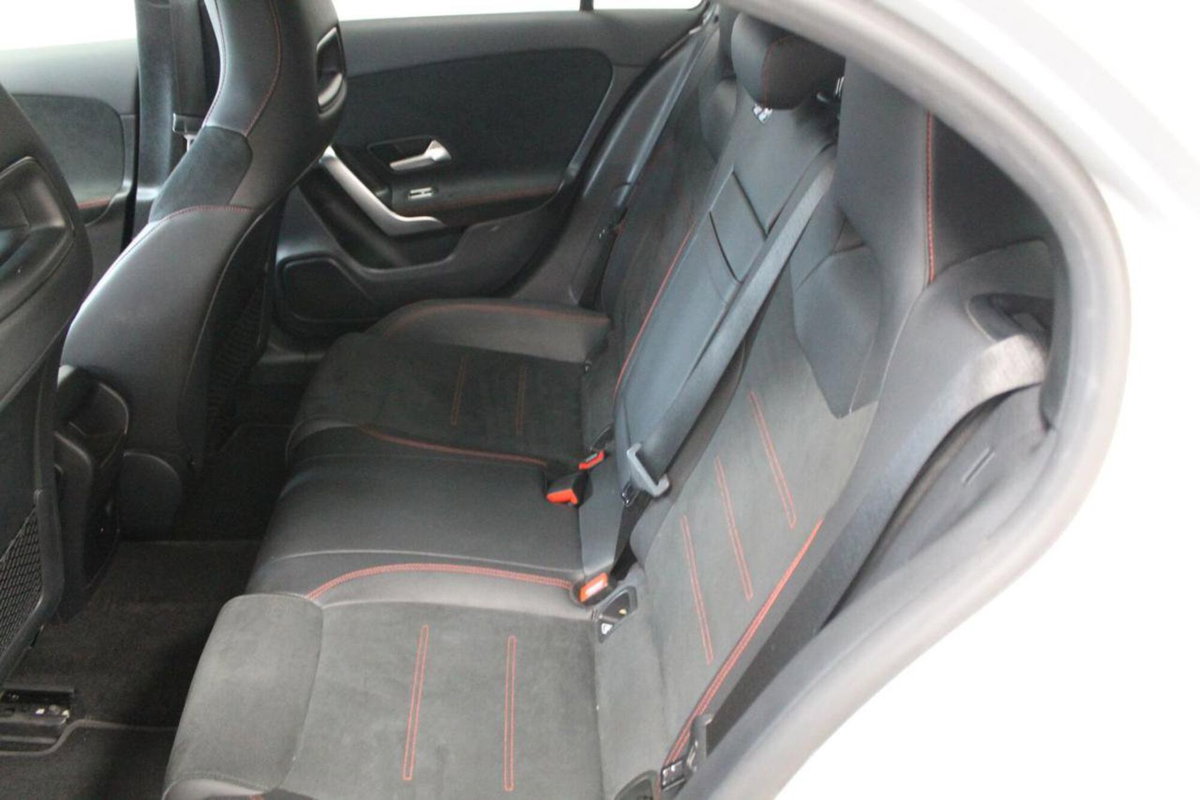 Mercedes-Benz Classe A 200 d Automatic Premium (9)