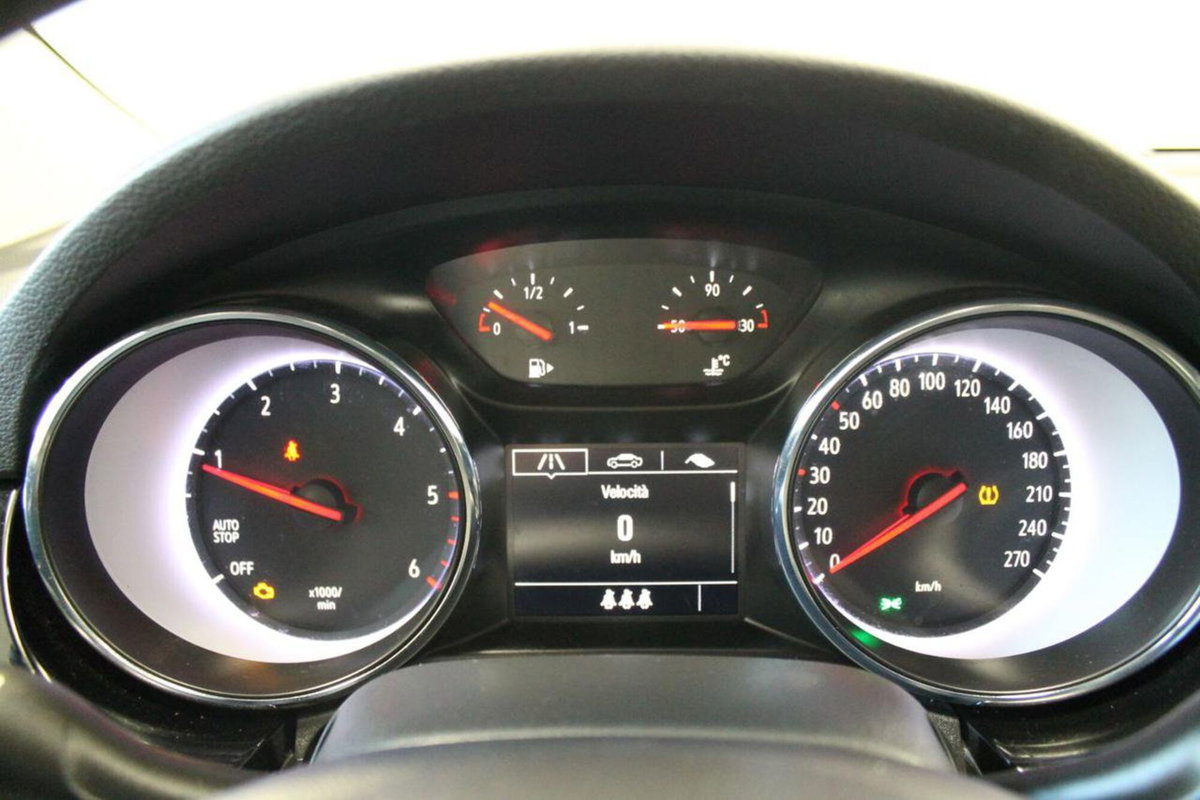 Opel Astra 1.5 CDTI 122 CV S&S 5 porte Business Elegance (11)