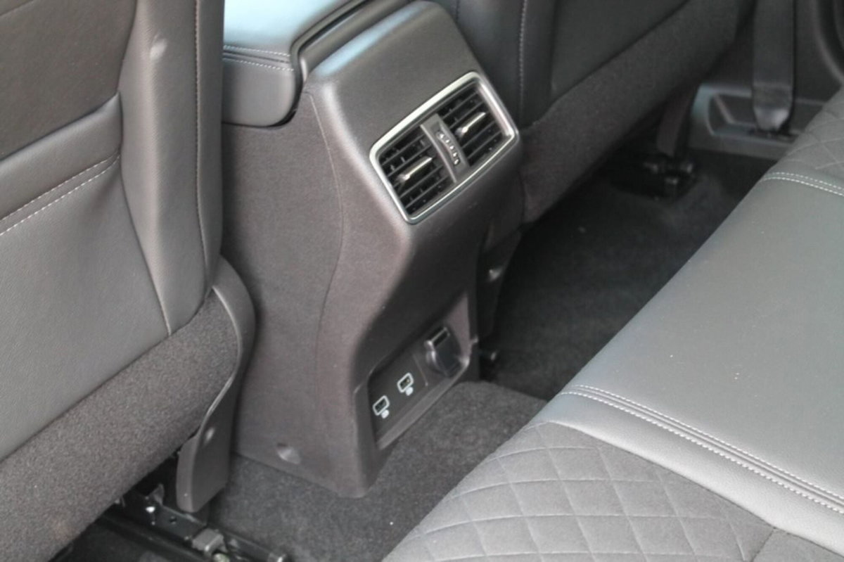 Renault Kadjar dCi 8V 115CV EDC Intens (10)