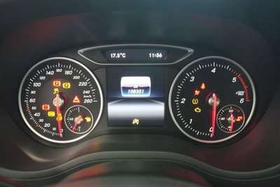 Mercedes-Benz Classe B 180 d Sport (10)
