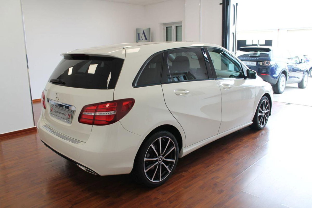 Mercedes-Benz Classe B 180 d Sport (4)