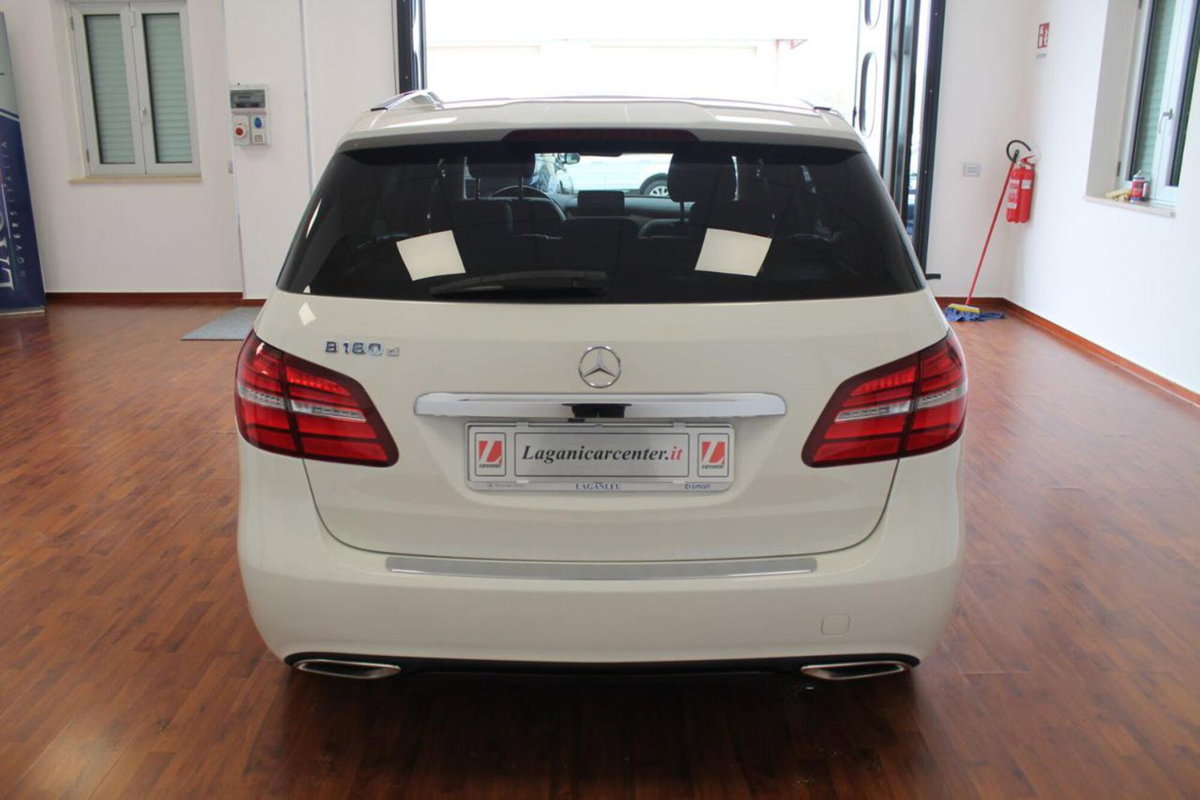 Mercedes-Benz Classe B 180 d Sport (5)