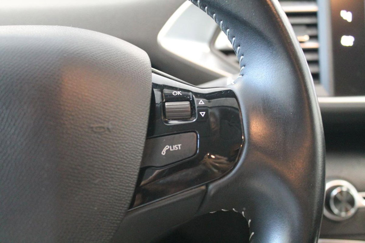 Peugeot 308 SW BlueHDi 130 S&S Business (12)