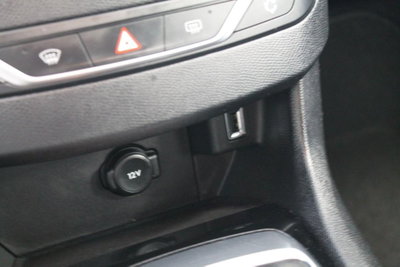 Peugeot 308 SW BlueHDi 130 S&S Business (16)