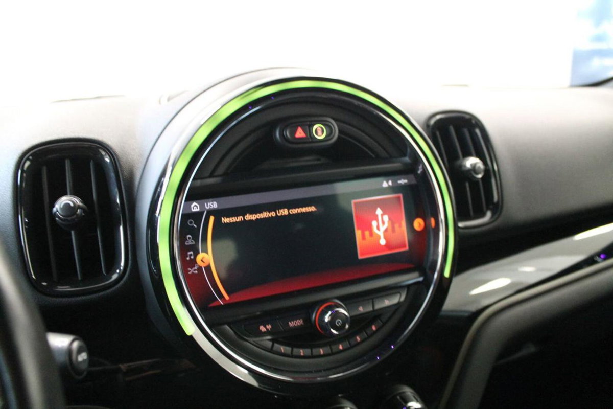 MINI Mini Countryman 2.0 Cooper D Business Countryman (20)