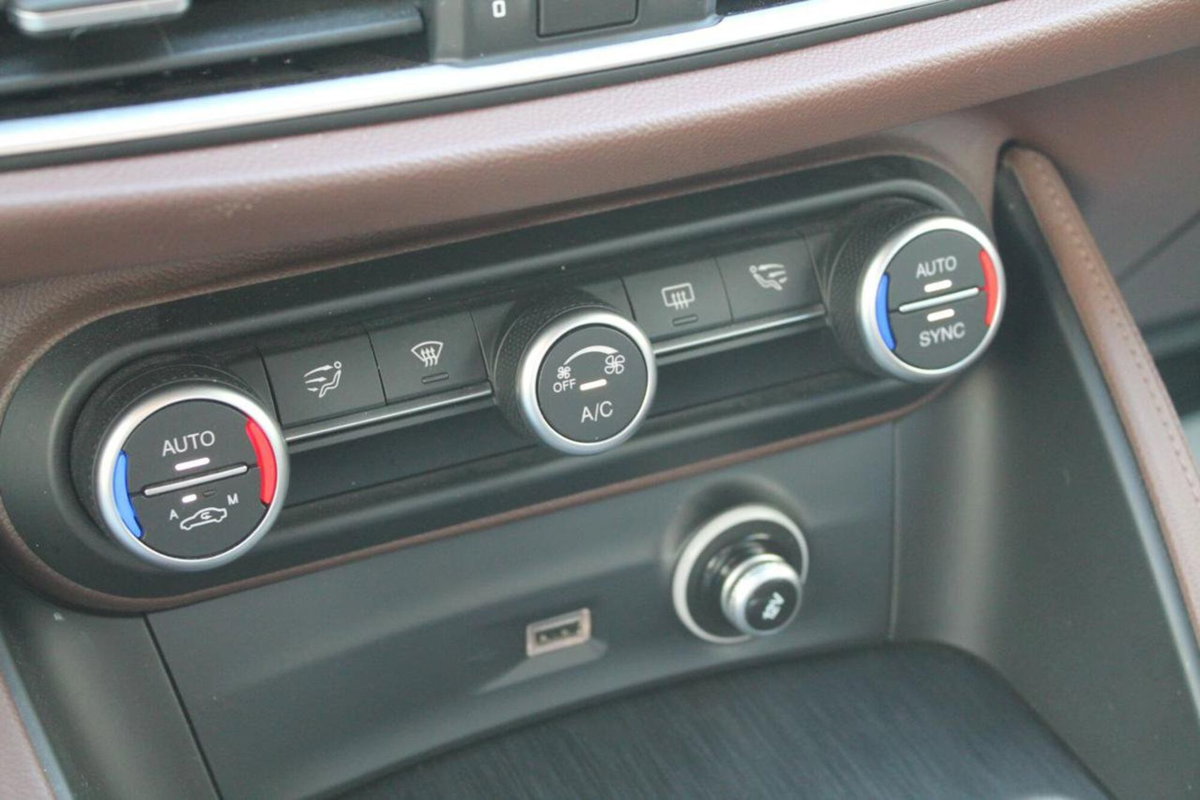 Alfa Romeo Stelvio Stelvio 2.2 Turbodiesel 190 CV AT8 Q4 Executive (16)