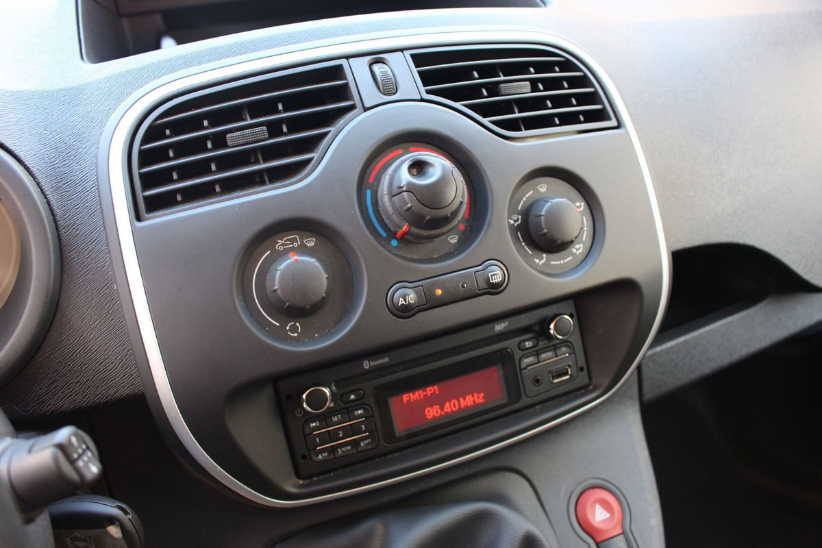 Renault Kangoo 1.5 dCi 75CV F.AP. 4p. Express (10)