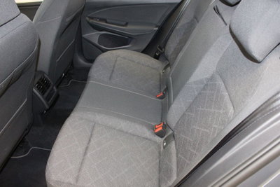 Volkswagen Golf 2.0 TDI SCR Life (9)
