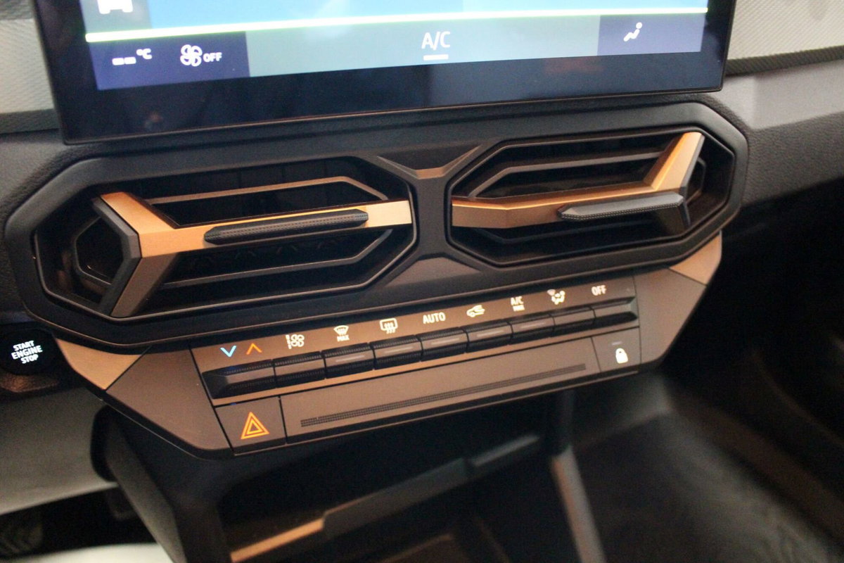 Dacia Duster 1.0 Eco-G Extreme 100cv (12)
