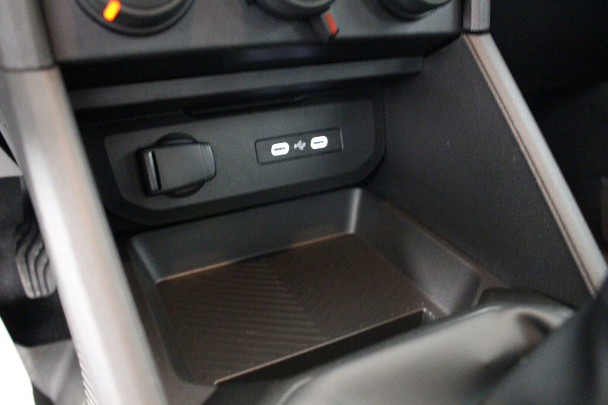 Dacia Duster 1.0 Eco-G Essential 100cv (11)