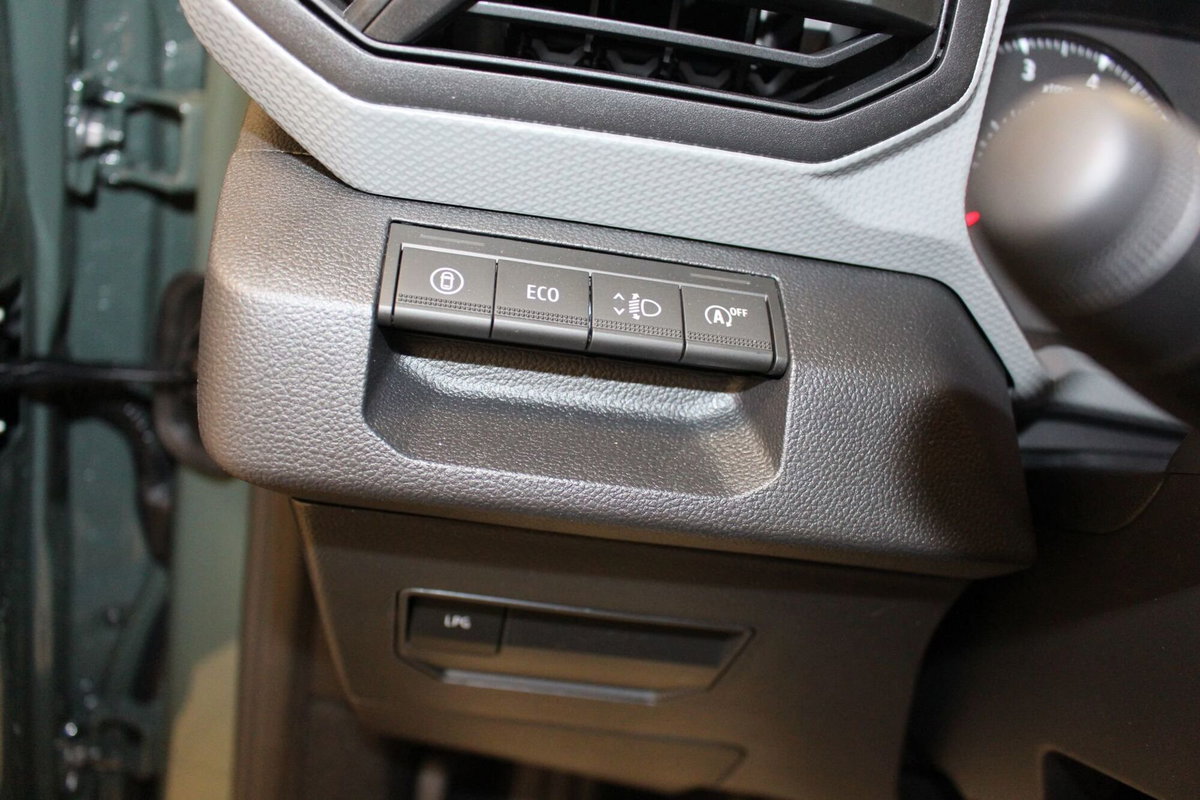 Dacia Duster 1.0 Eco-G Essential 100cv (15)