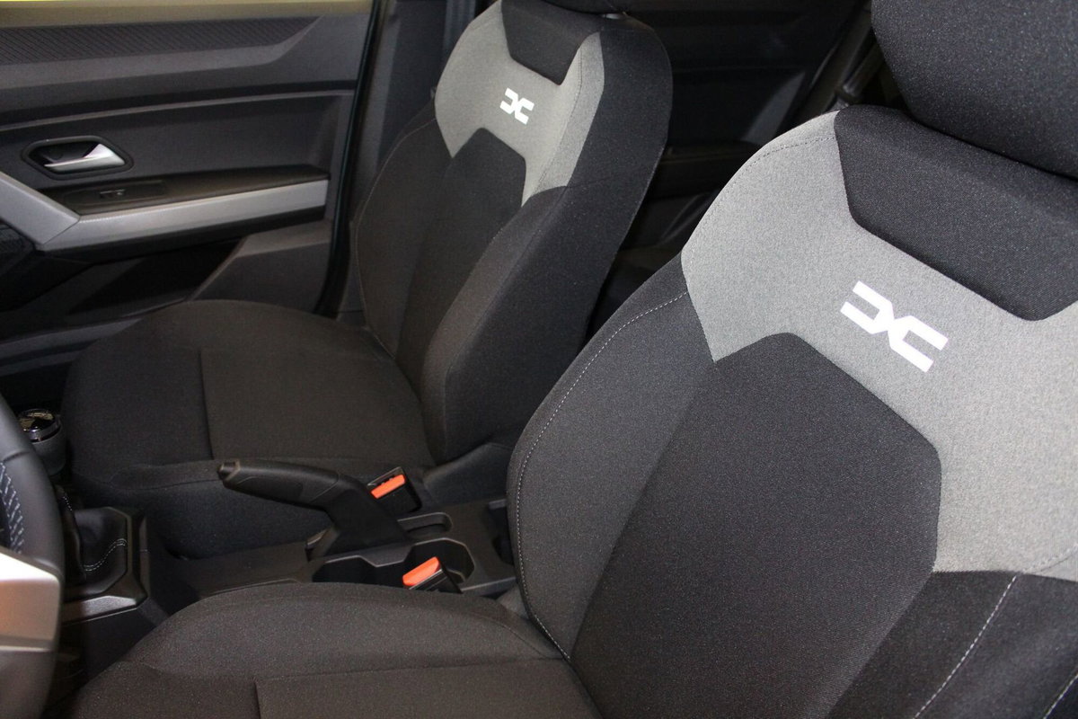 Dacia Duster 1.0 Eco-G Essential 100cv (8)