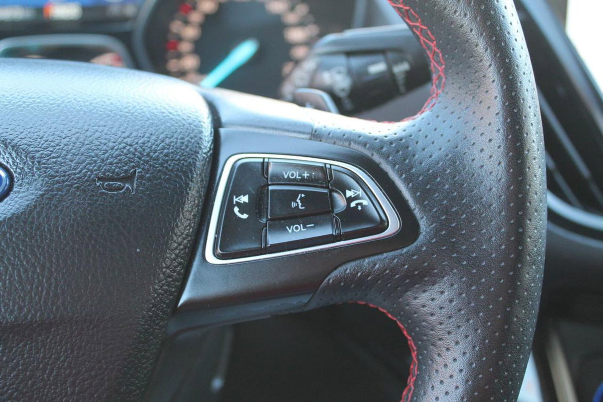 Ford Kuga 2.0 TDCI 150 CV S&S 4WD Powershift ST-Line (12)