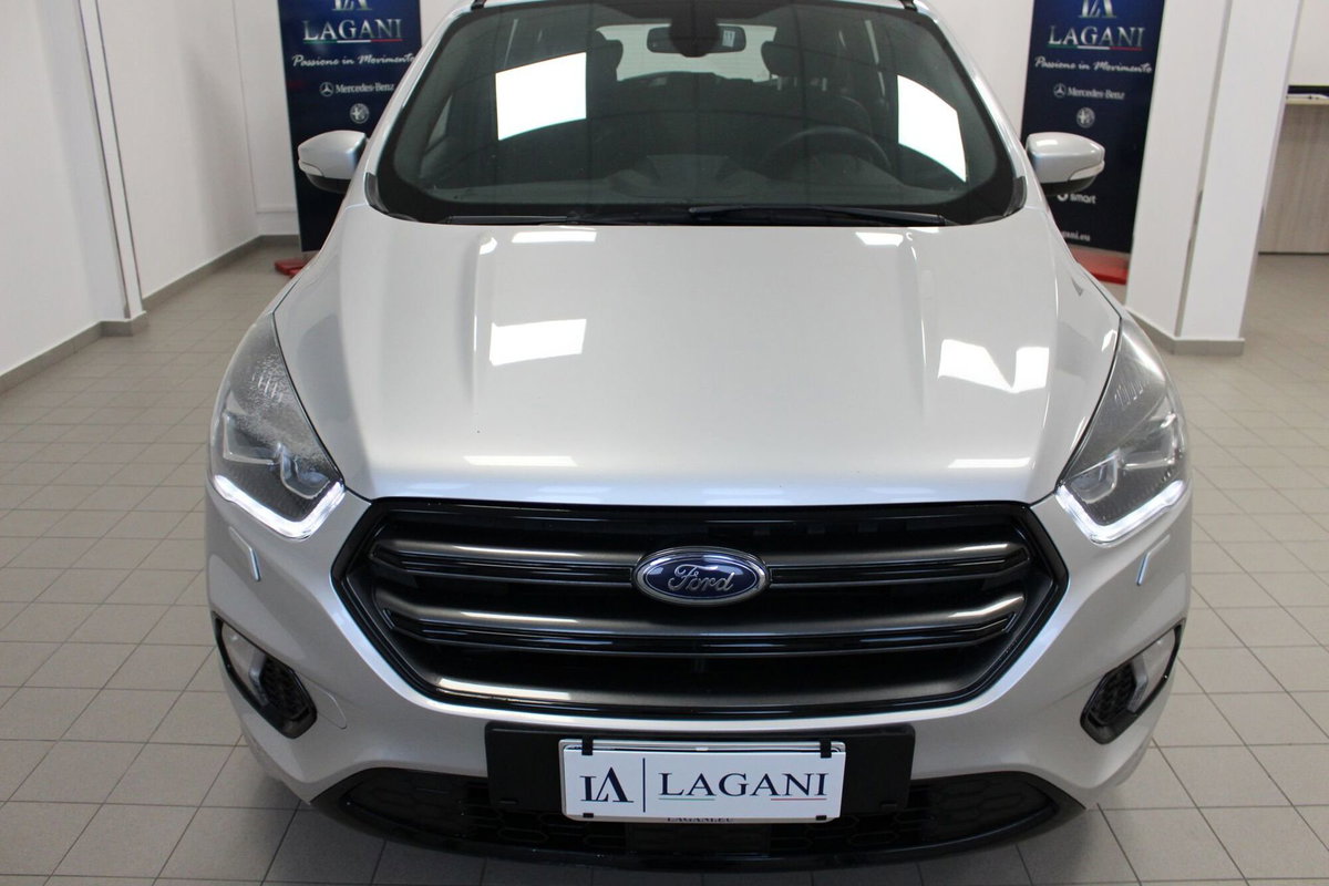 Ford Kuga 2.0 TDCI 150 CV S&S 4WD Powershift ST-Line (2)