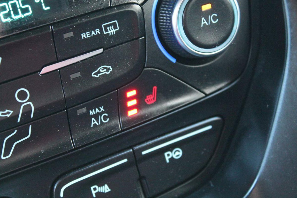 Ford Kuga 2.0 TDCI 150 CV S&S 4WD Powershift ST-Line (20)