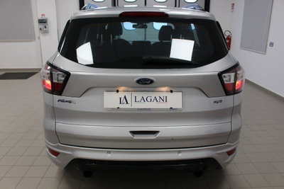 Ford Kuga 2.0 TDCI 150 CV S&S 4WD Powershift ST-Line (5)
