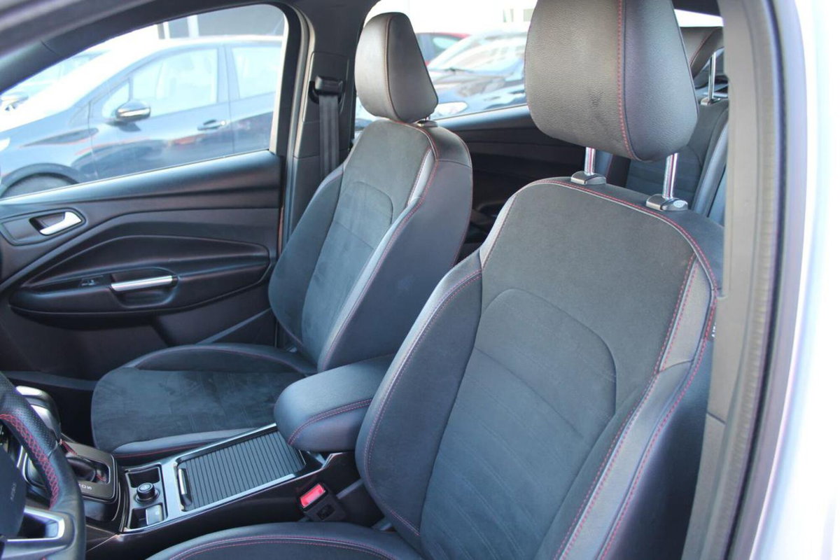 Ford Kuga 2.0 TDCI 150 CV S&S 4WD Powershift ST-Line (8)