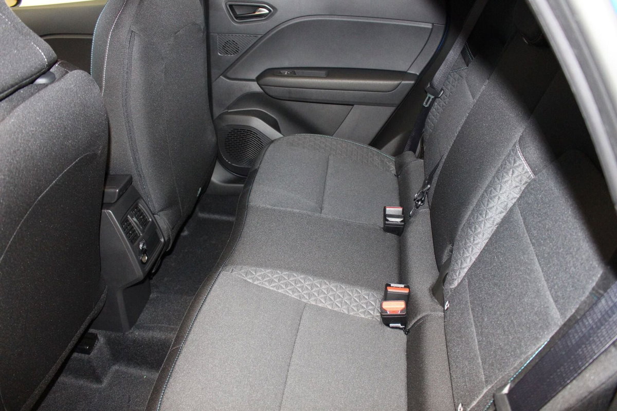 Renault Captur 1.0 tce Evolution 90cv (9)