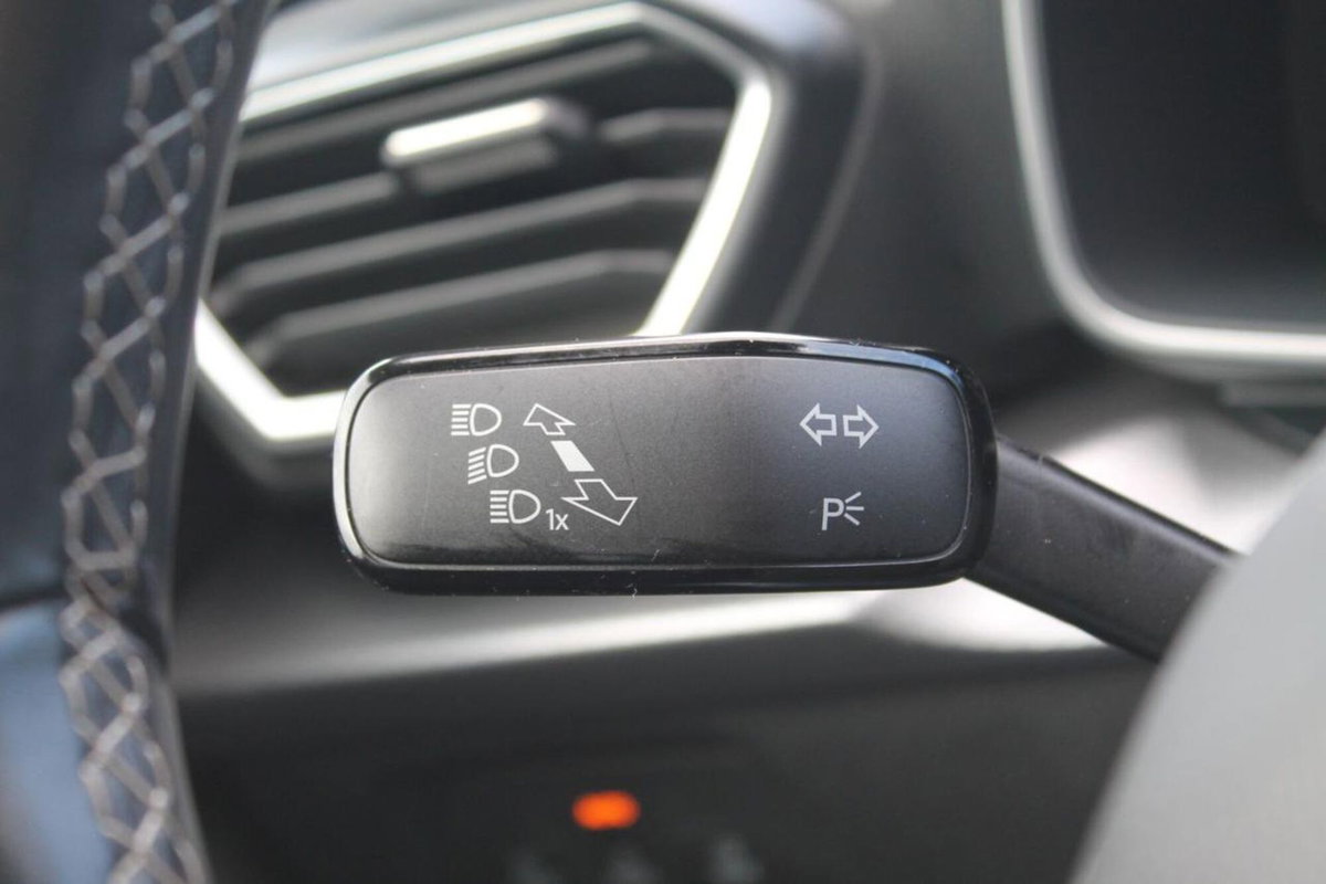 SEAT Leon 2.0 tdi Style 150cv dsg (19)