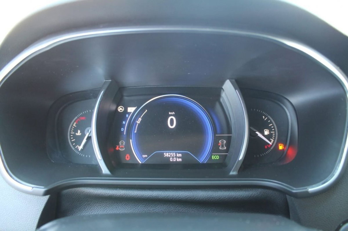 Renault Mégane Sporter Blue dCi 115 CV EDC Intens (10)