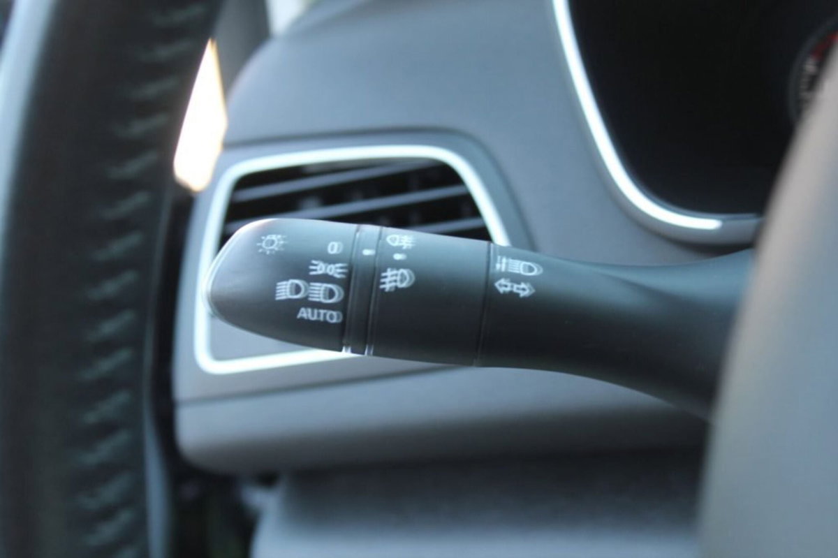 Renault Mégane Sporter Blue dCi 115 CV EDC Intens (13)