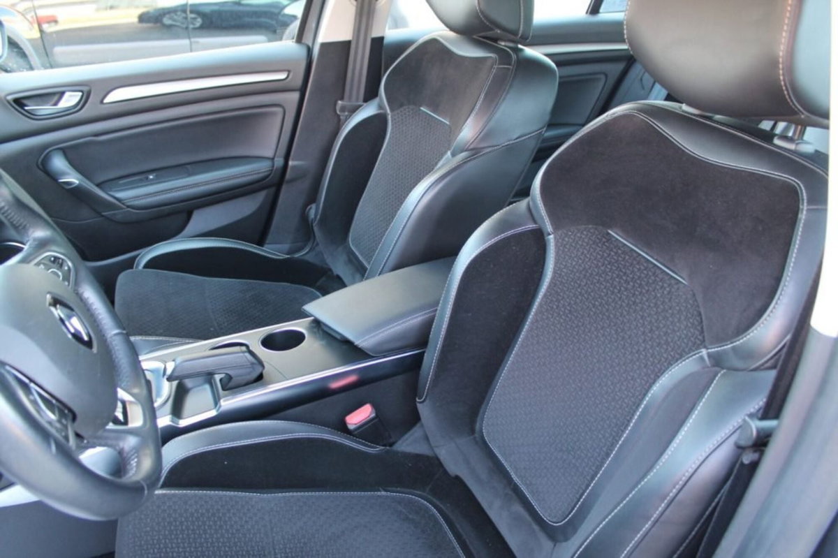 Renault Mégane Sporter Blue dCi 115 CV EDC Intens (8)