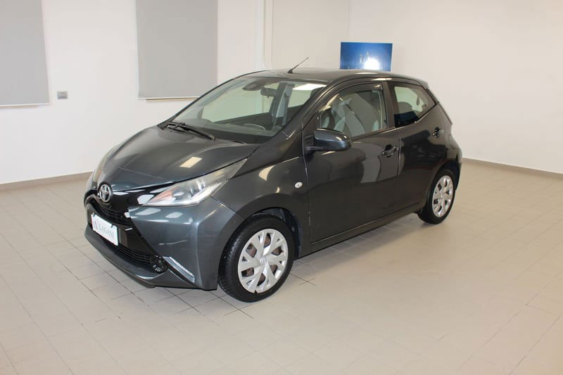 Toyota Aygo 1.0 VVT-i 69 CV 5 porte x-play