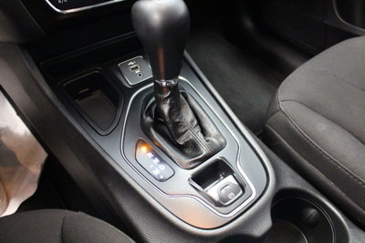 Jeep Cherokee 2.2 Mjt Longitude (14)