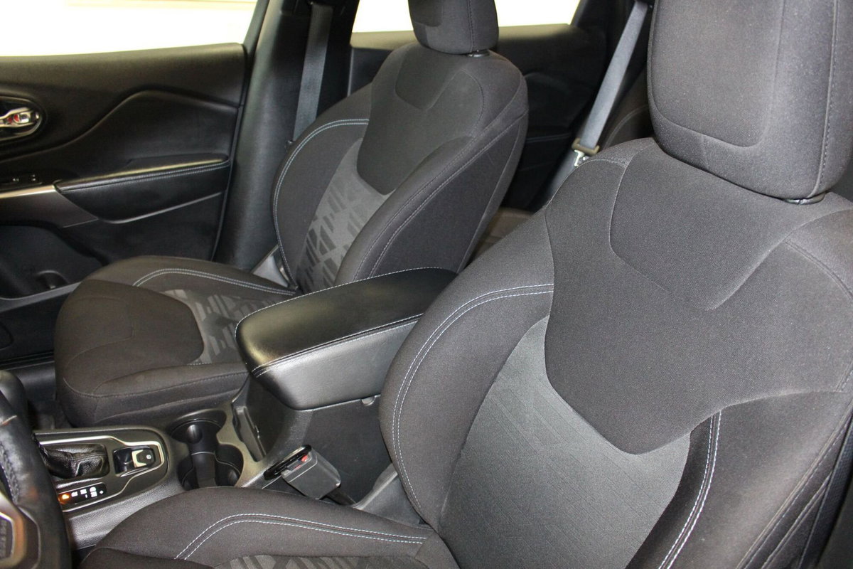 Jeep Cherokee 2.2 Mjt Longitude (8)