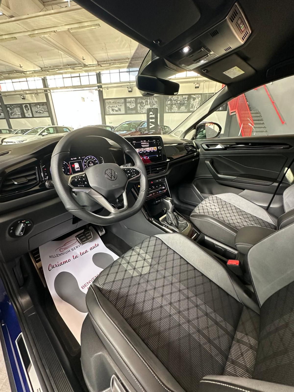 Volkswagen T-Roc 2.0 tdi R-Line 4motion 150cv dsg (13)