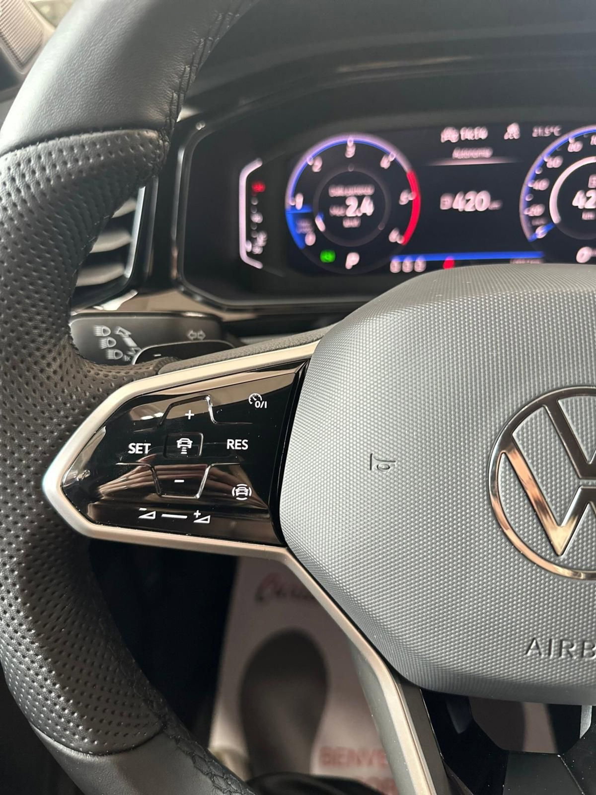 Volkswagen T-Roc 2.0 tdi R-Line 4motion 150cv dsg (17)