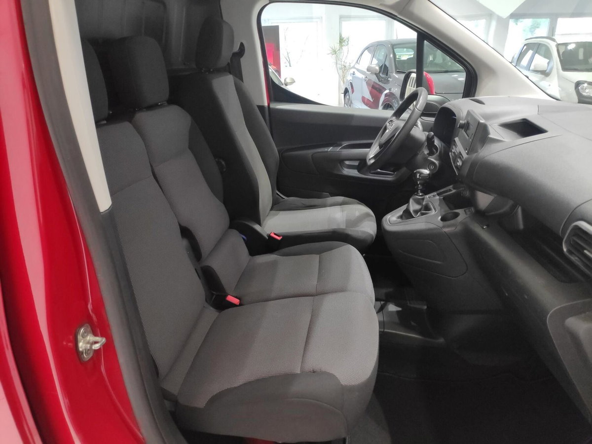 Opel Combo Furgone Cargo XL 1.5 Diesel 130CV PL 950kg Edition (4)