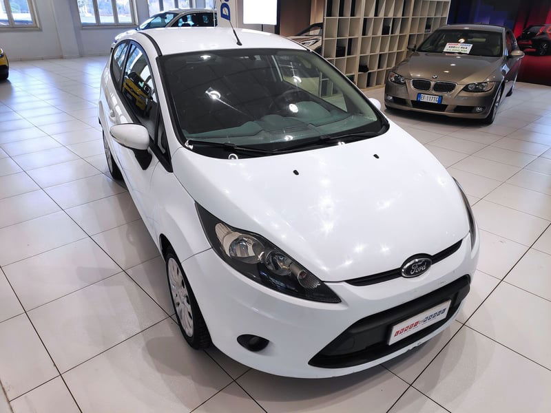 Ford Fiesta 1.4 TDCi 70CV 3 porte Titanium