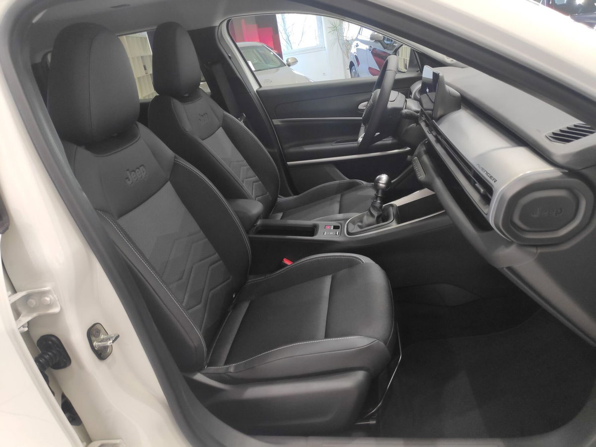 Jeep Avenger 1.2 turbo Summit fwd 100cv (5)