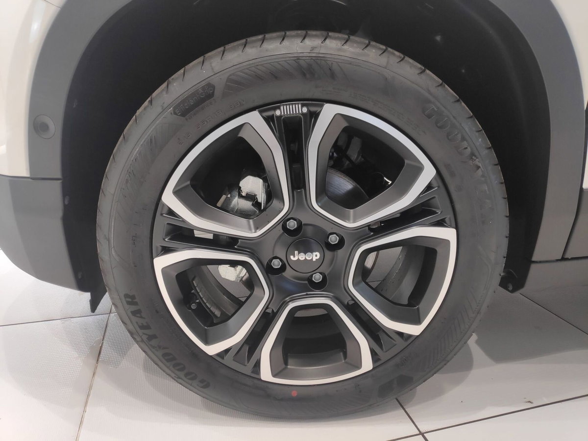 Jeep Avenger 1.2 turbo Summit fwd 100cv (8)