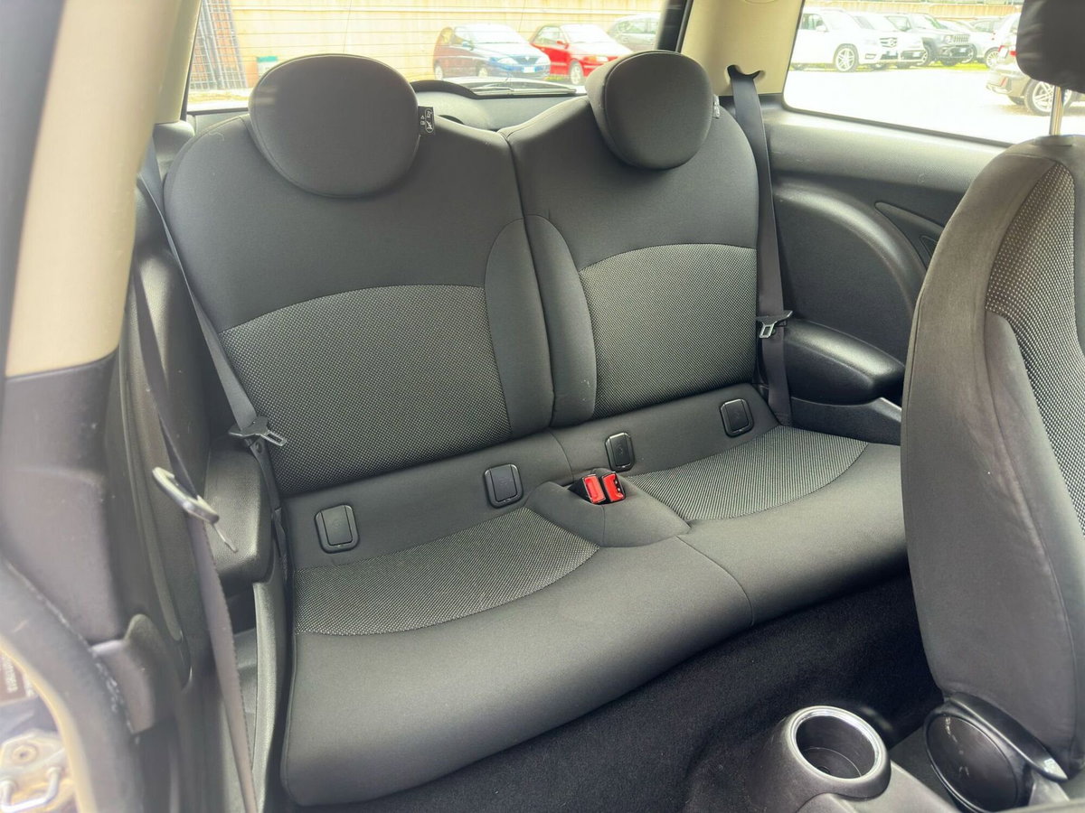 MINI Mini 1.6 16V One D (12)