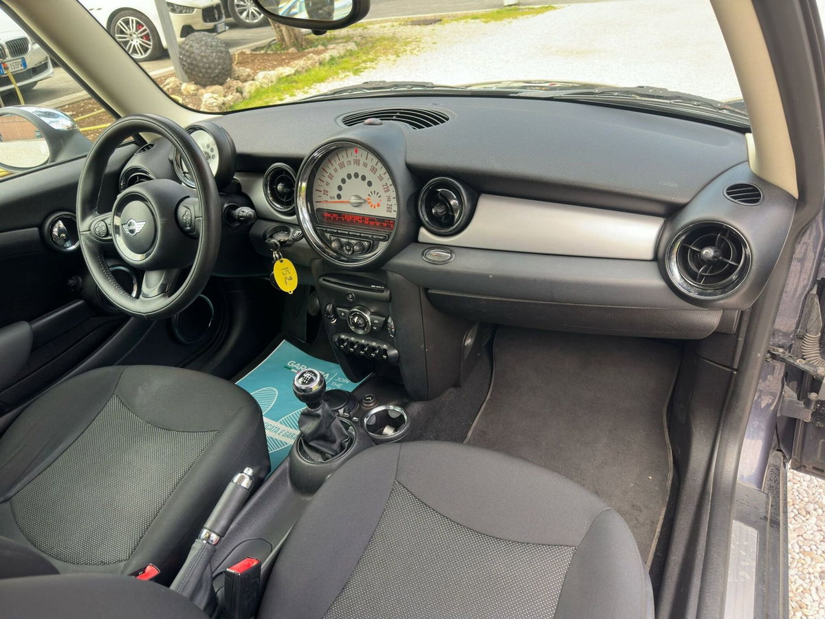 MINI Mini 1.6 16V One D (8)