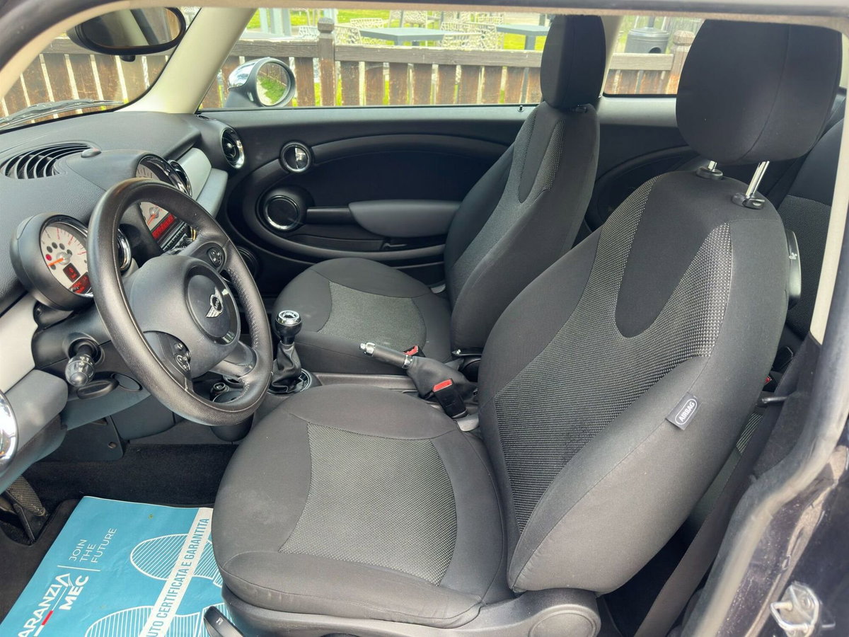 MINI Mini 1.6 16V One D (9)
