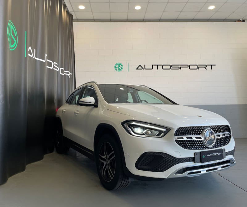 Mercedes-Benz GLA SUV 200 Automatic 4Matic Sport Plus