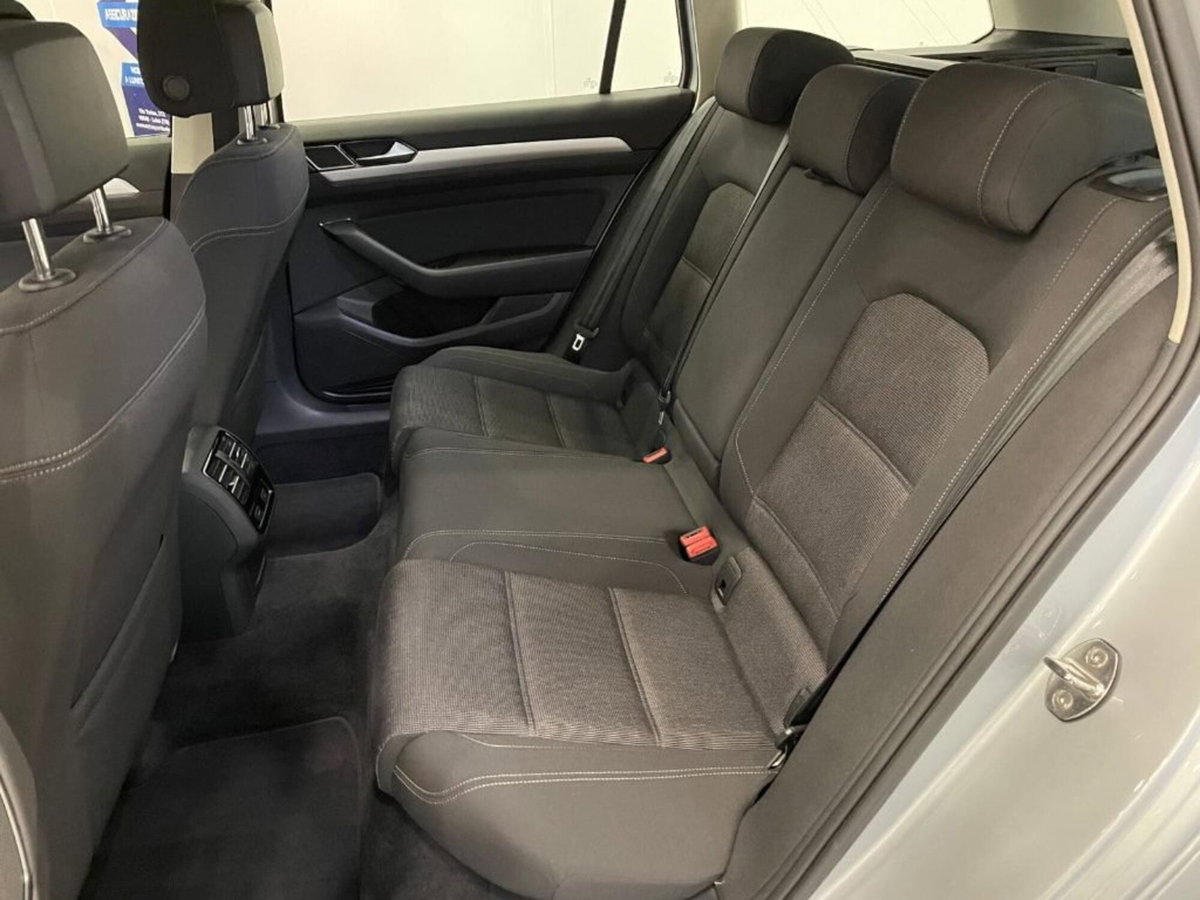 Volkswagen Passat Variant 2.0 TDI DSG Executive BlueMotion Tech. (10)