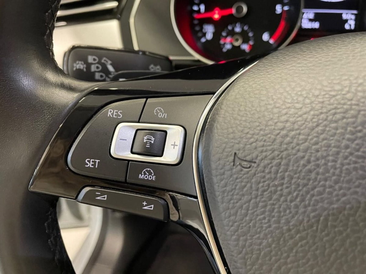 Volkswagen Passat Variant 2.0 TDI DSG Executive BlueMotion Tech. (13)