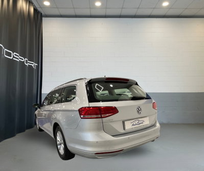 Volkswagen Passat Variant 2.0 TDI DSG Executive BlueMotion Tech. (3)