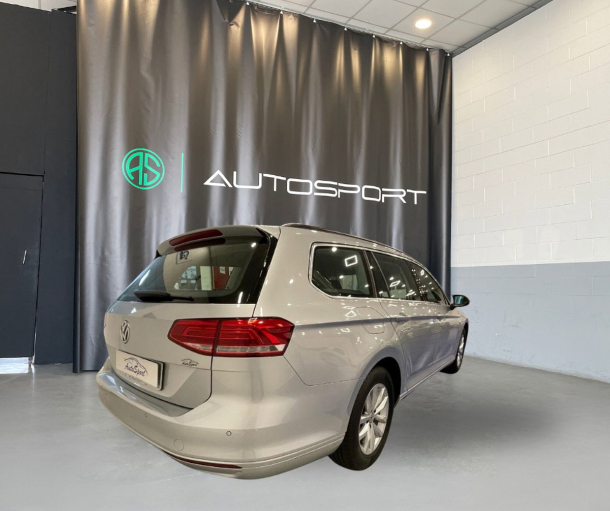 Volkswagen Passat Variant 2.0 TDI DSG Executive BlueMotion Tech. (5)