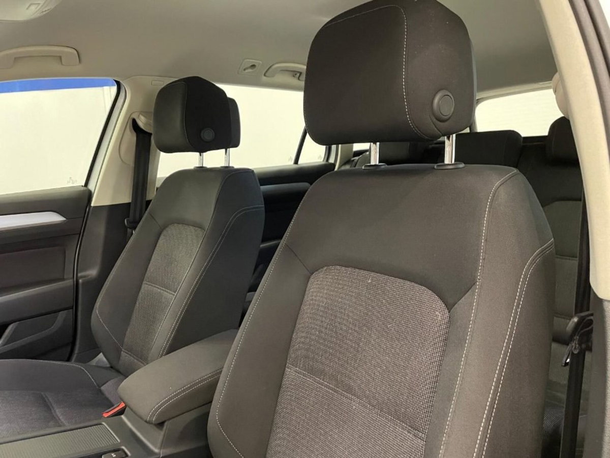 Volkswagen Passat Variant 2.0 TDI DSG Executive BlueMotion Tech. (9)