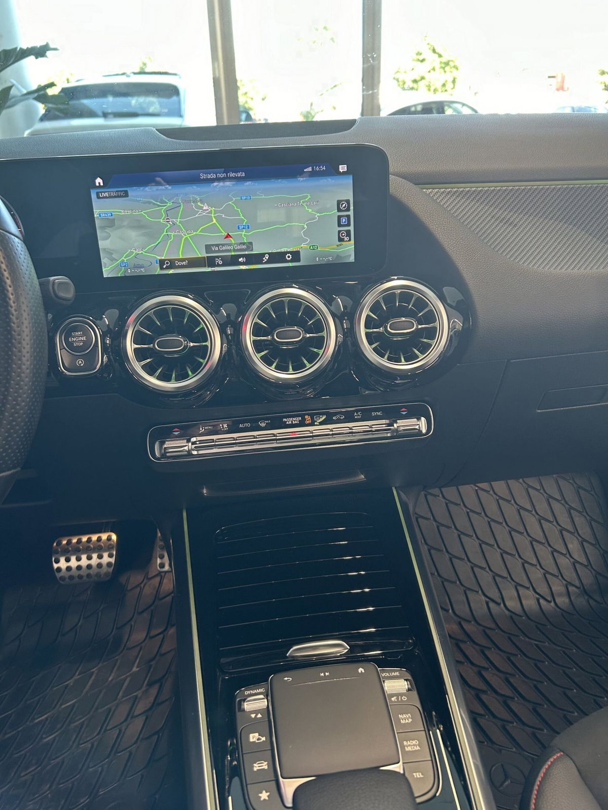 Mercedes-Benz GLA SUV 200 d Automatic Premium (11)