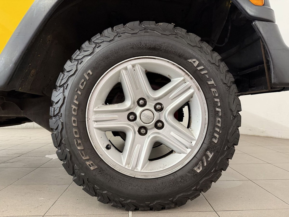 Jeep Wrangler 2.5 cat Sport (5)